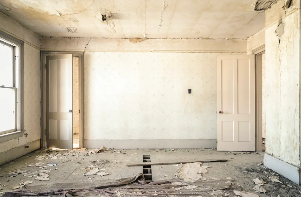 Waste disposal crew managing a cleanout project in Albert Lea